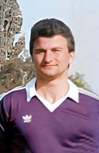 465817041_10231217400270840_4230099759032208532_n - Copy - Copy_V39VX__please_credit[palette.fm]