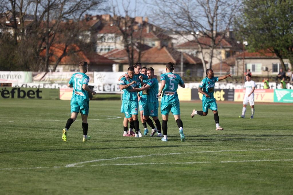 „Локо“ (ГО) – „Янтра“ 2:2 в мач-зрелище