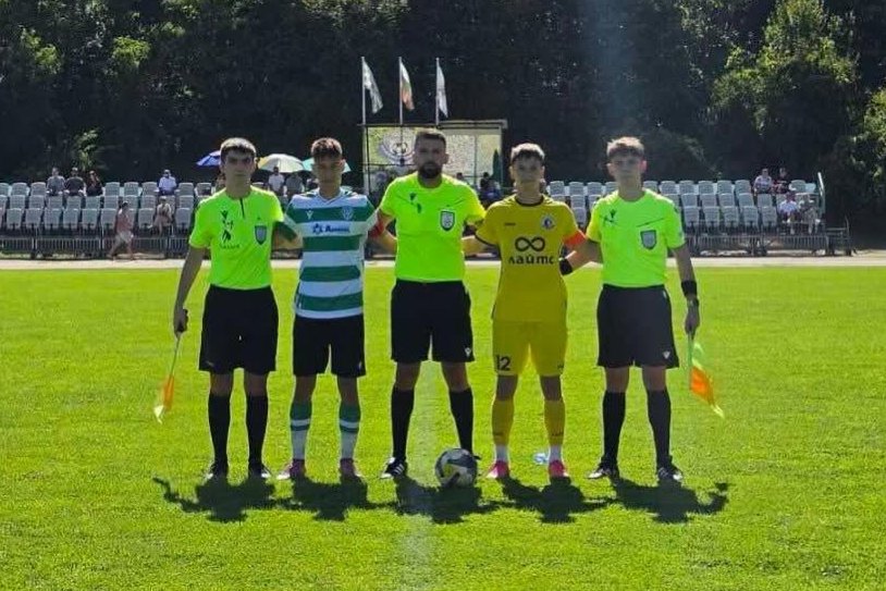 Вратарят Виктор Романов донесе 2:2 като гост на “Етър” U17