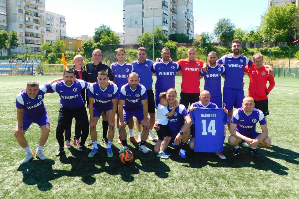 Етърци биха с 4:1 „Хановете“, хеттрик на Ангел Мартинов