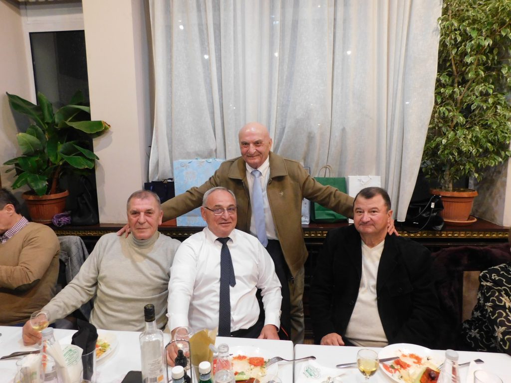 Подобаващ купон на Георги Цингов за 70-ия юбилей, с плакет и Златна значка от БФС