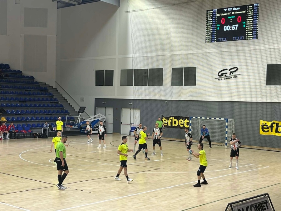 Хандбалистите на “Локомотив” отстъпиха на “Шумен-61” в решаващото дерби за челото