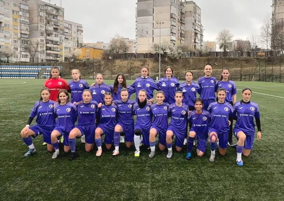 Етърки с нова екипировка, сефтосаха я с 2:2 срещу “Спортика”